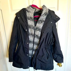 Heavy rain jacket/ light coat